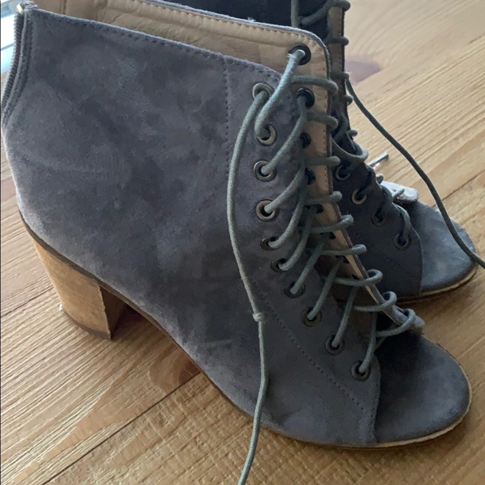 Spring Booties - Picture 2 of 4